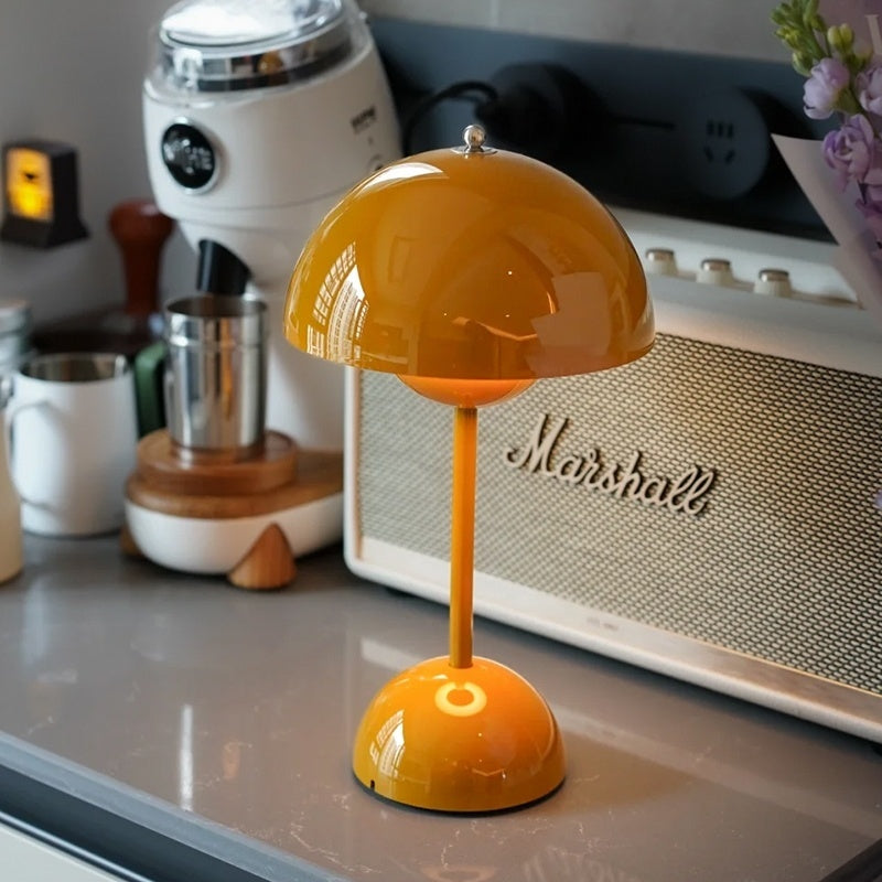 Retro Bud Table Lamp Wireless Charging Ambient Table Lamp